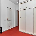 Market Square Old Town By Renters *